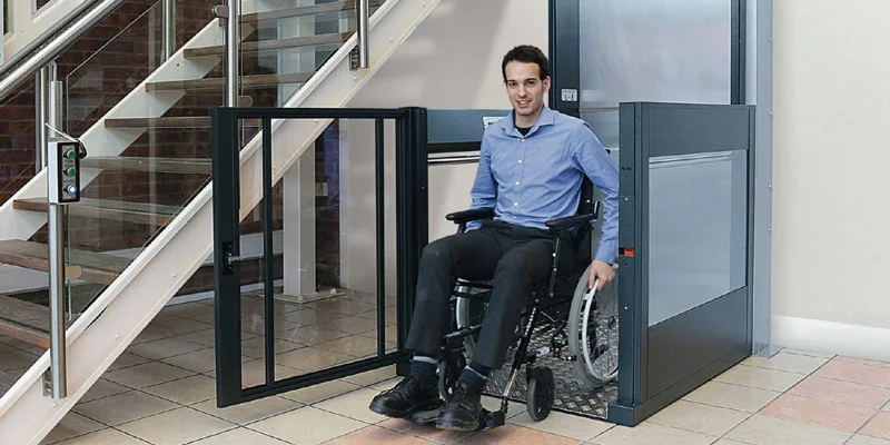 Wheelchair-Lift